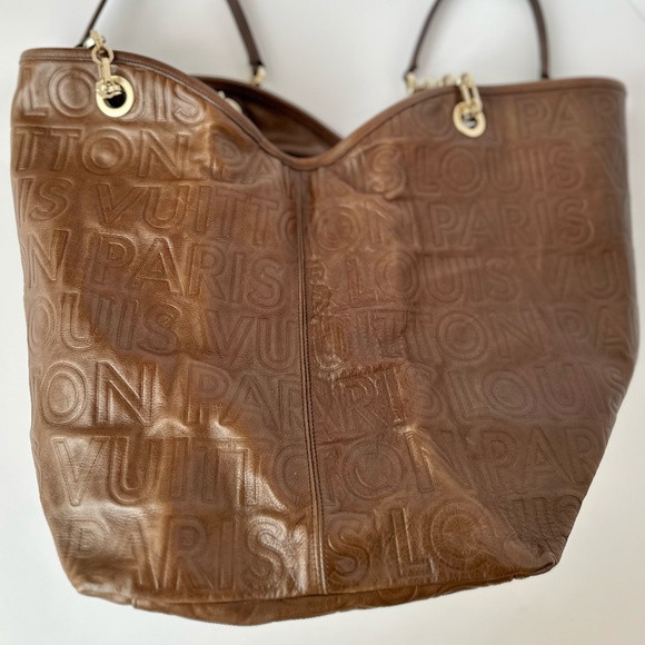 Louis Vuitton Limited Edition Paris Souple Whisper GM Tote - Picture 8 of 16